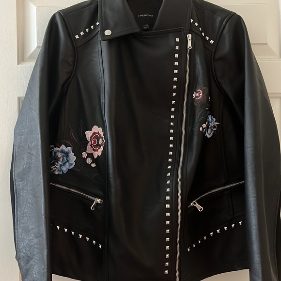 ✨Reduced NWOT LANE BRYANT faux leather moto jacket, embroidery, embellish - Plus - Picture 5 of 15